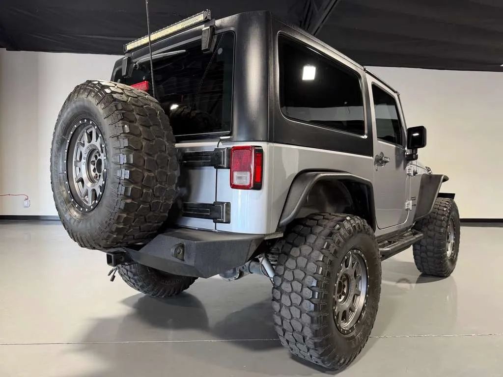 Used 2018 Jeep Wrangler Sport AWD/4WD image 25