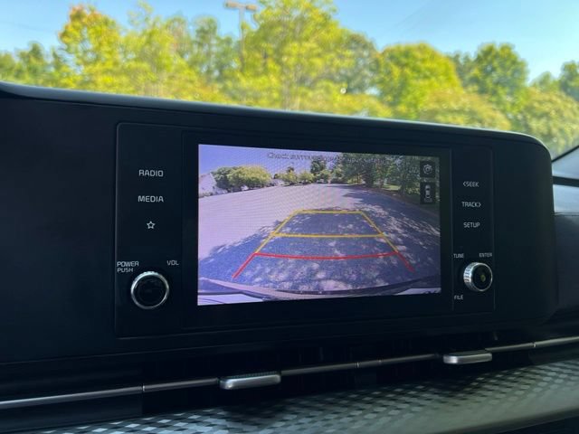 Used 2022 Kia Carnival LX FWD image 38