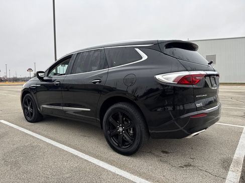 Used 2023 Buick Enclave Essence w/ Experience Buick Package image 3