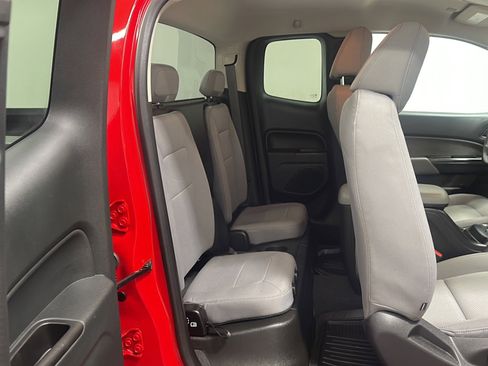 Used 2020 Chevrolet Colorado W/T w/ WT Convenience Package RWD image 18
