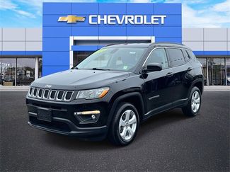 Used 2019 Jeep Compass Latitude video 2