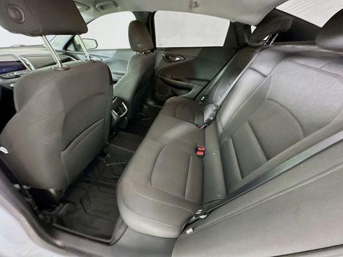 Used 2018 Chevrolet Malibu LT image 25