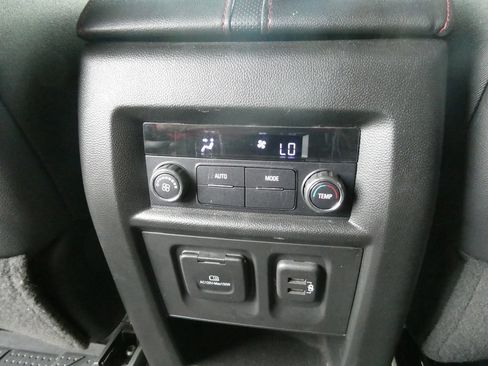 Certified 2022 Chevrolet Traverse RS AWD/4WD image 21
