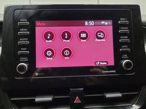 Used 2021 Toyota Camry SE image 25