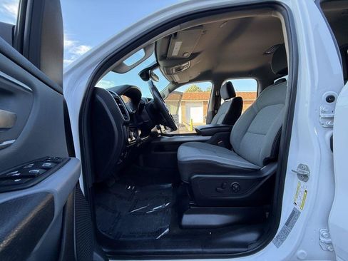 Used 2020 RAM 1500 Big Horn AWD/4WD image 15
