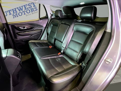 Used 2023 GMC Terrain SLT AWD/4WD image 22