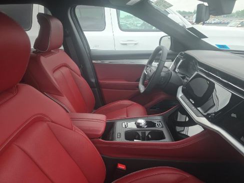 Used 2024 Jeep Wagoneer Launch Edition AWD/4WD image 4