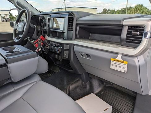 New 2026 Ford F550 4x4 Regular Cab Super Duty image 13