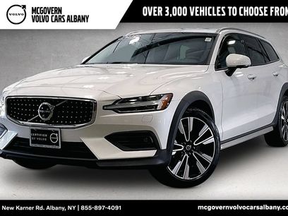 Used 2025 Volvo V60 B5 Cross Country Ultra