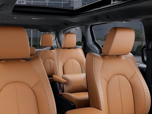 New 2026 Chrysler Pacifica Pinnacle AWD/4WD image 26