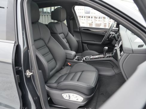 New 2026 Porsche Macan S AWD/4WD image 14