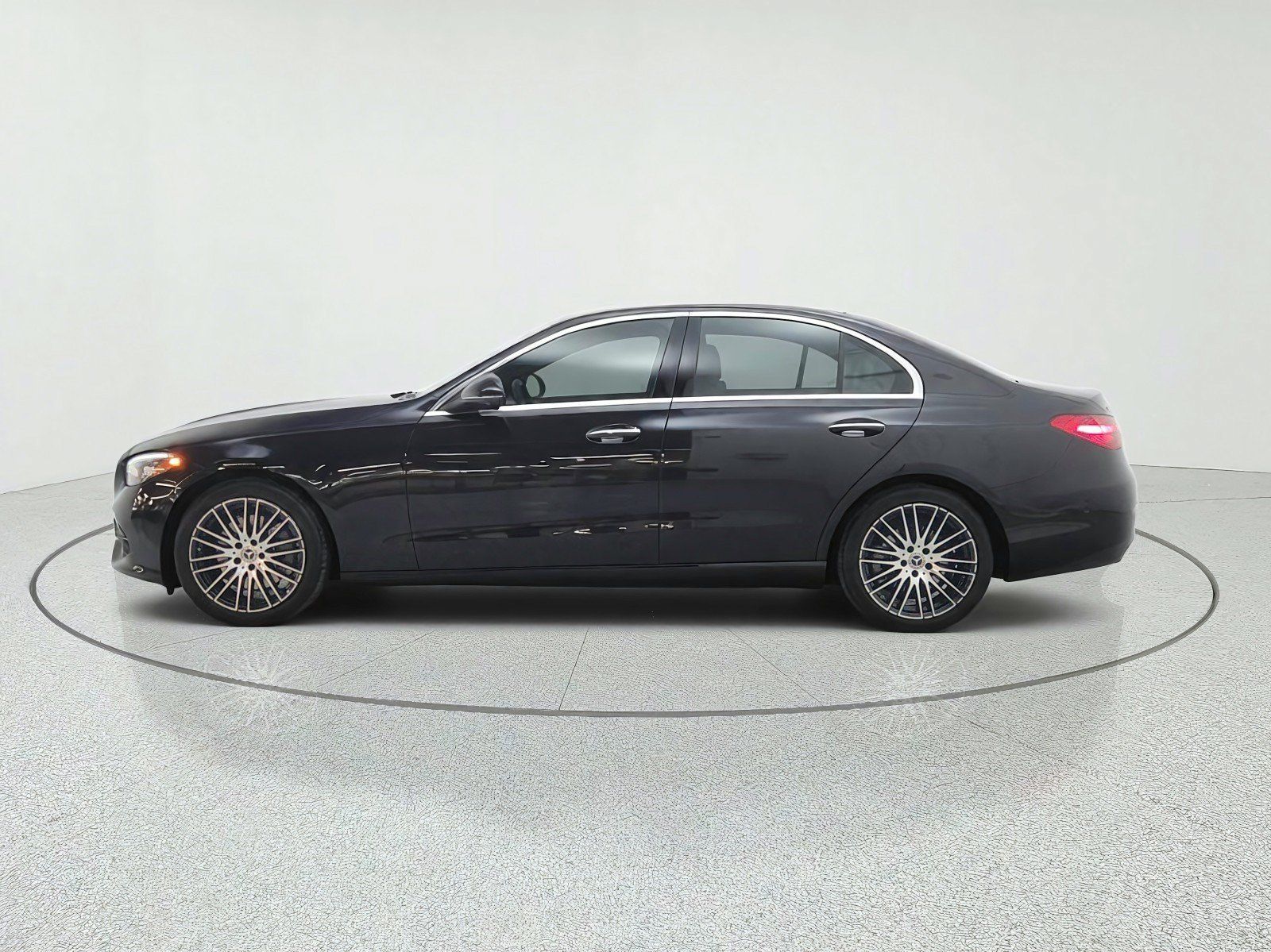 Used 2024 Mercedes-Benz C 300 Sedan image 8