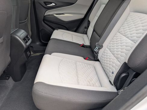Used 2020 Chevrolet Equinox LT FWD image 16