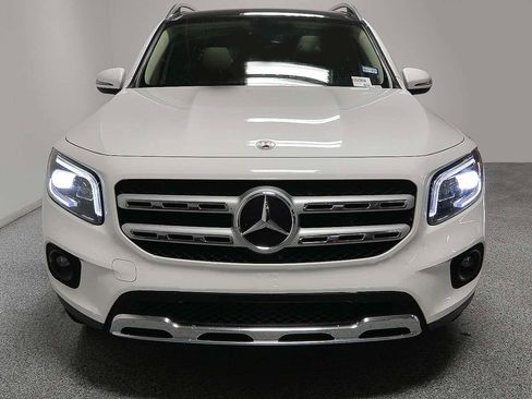 Used 2023 Mercedes-Benz GLB 250 image 2