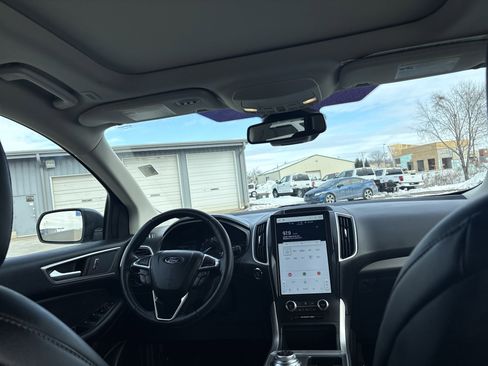 Used 2024 Ford Edge SEL w/ Convenience Package image 11