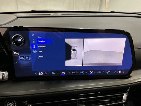New 2026 Chevrolet Traverse LT w/ Sun and Wheel Package AWD/4WD image 14