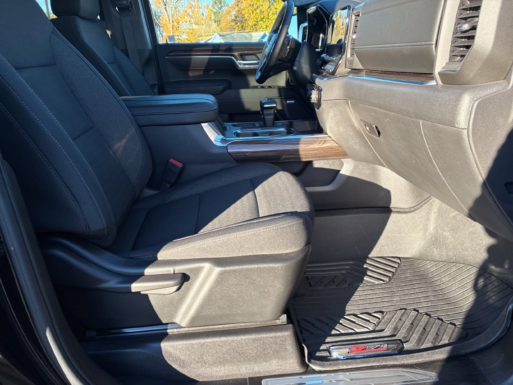 Used 2026 Chevrolet Silverado 1500 LT Trail Boss w/ Safety Package AWD/4WD image 32