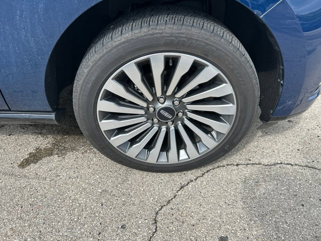 Used 2019 Lincoln Navigator Reserve AWD/4WD image 19