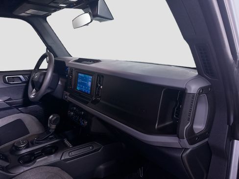 Used 2023 Ford Bronco 4-Door AWD/4WD image 30
