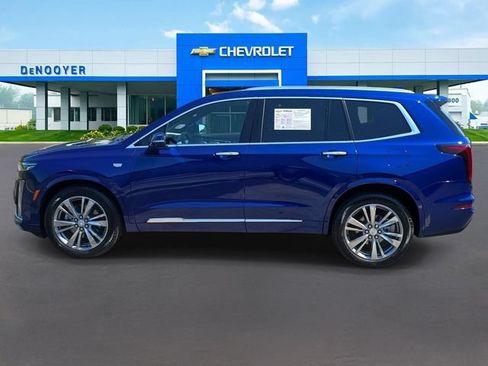 Used 2025 Cadillac XT6 Premium Luxury w/ Platinum Package AWD/4WD image 12