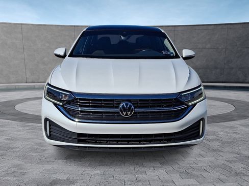 Used 2024 Volkswagen Jetta SEL FWD image 3