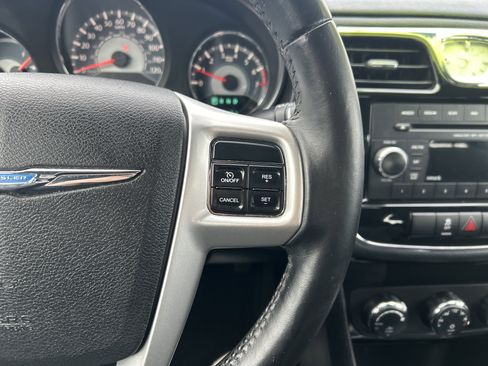 Used 2013 Chrysler 200 Touring image 12