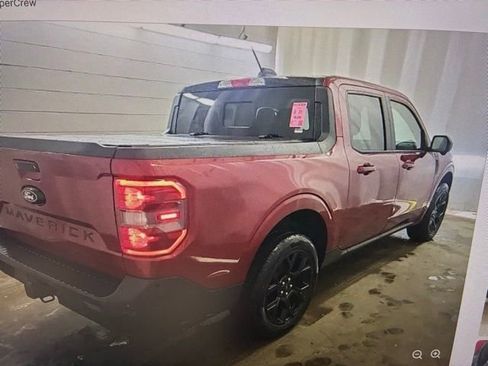 Used 2025 Ford Maverick Lariat w/ Black Appearance Package image 4
