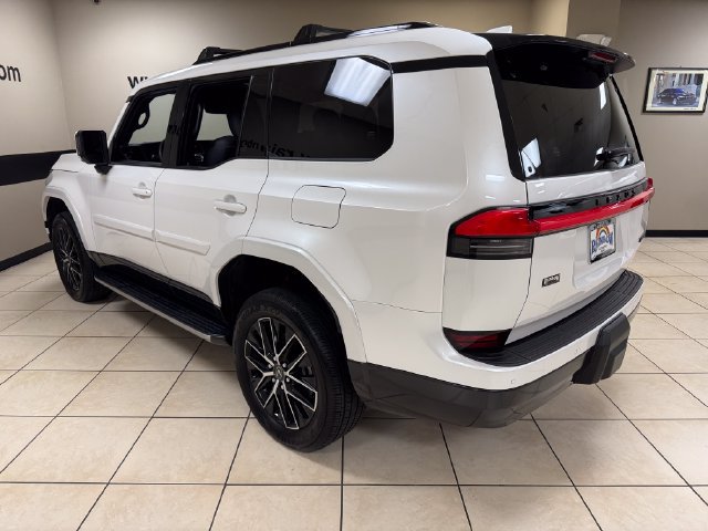 Used 2025 Lexus GX 550 w/ Accessory Package (2T) AWD/4WD image 4