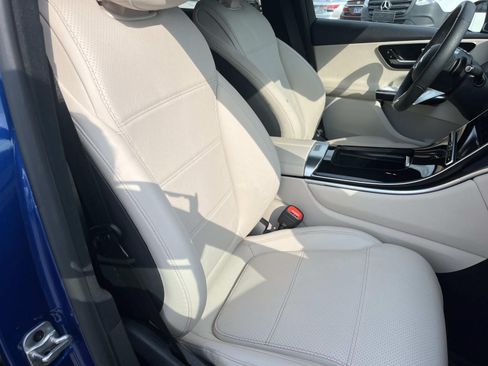 Certified 2025 Mercedes-Benz GLC 300 image 22