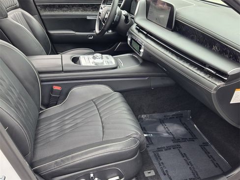 Used 2024 Genesis G90 3.5T image 16