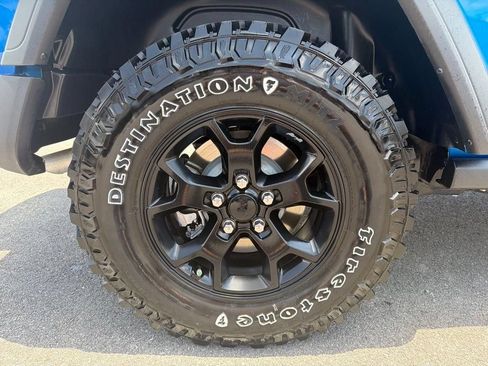 Used 2023 Jeep Wrangler Sport AWD/4WD image 14