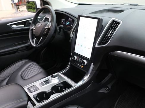 Used 2024 Ford Edge Titanium w/ Equipment Group 301A image 11