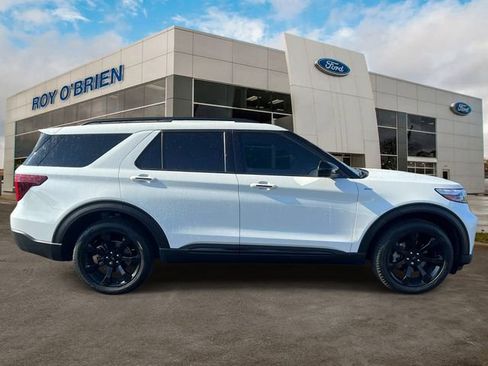 Certified 2024 Ford Explorer ST-Line w/ Class IV Trailer Tow Package AWD/4WD image 5