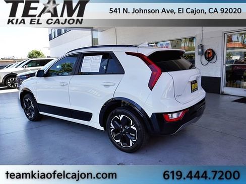Certified 2024 Kia Niro Wind w/ Wind Preserve Package FWD image 7