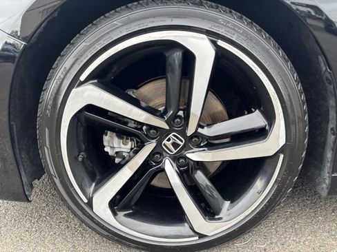 Used 2018 Honda Accord Sport image 11