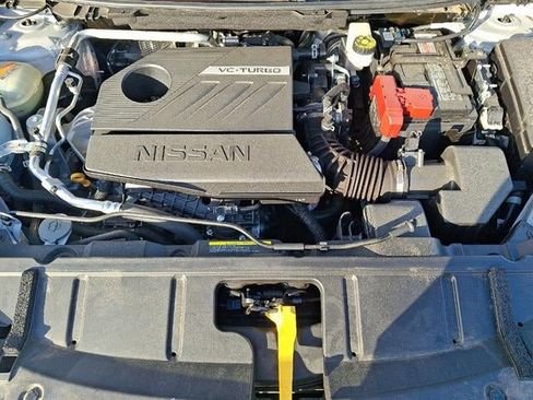 Used 2024 Nissan Rogue SV image 59