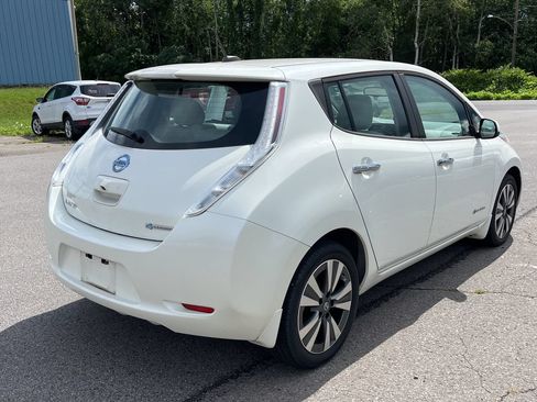 Used 2016 Nissan Leaf SV FWD image 6