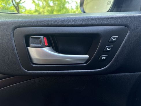 Used 2016 Toyota Highlander Limited Platinum AWD/4WD image 13