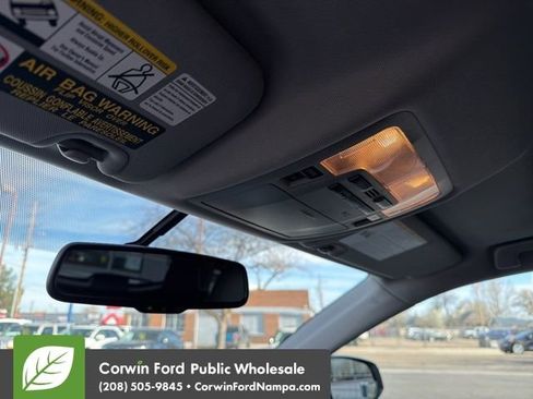 Used 2015 Toyota Highlander XLE image 19