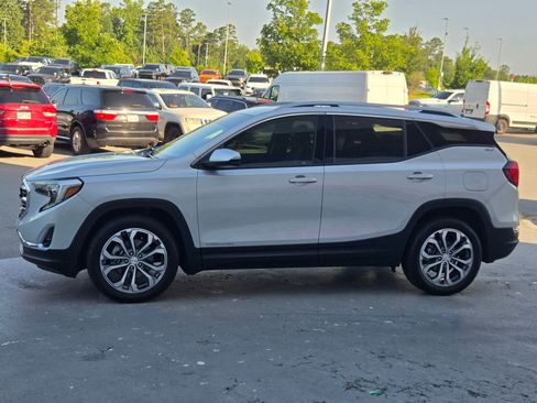 Used 2020 GMC Terrain SLT w/ Preferred Package FWD image 4