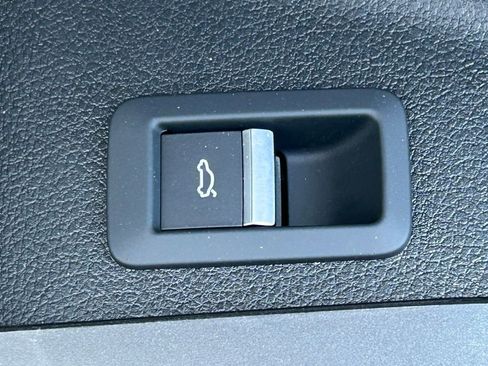 Used 2025 Audi Q5 2.0T Premium Plus w/ Premium Plus Package image 68