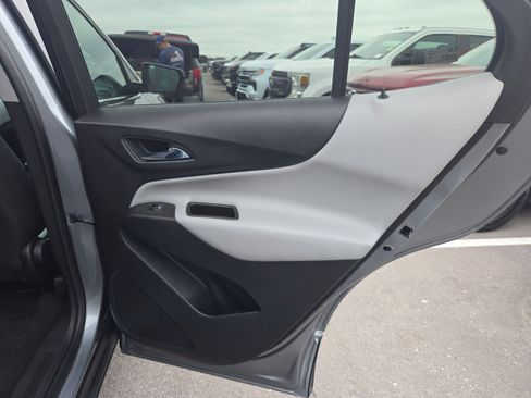 Used 2023 Chevrolet Equinox LT AWD/4WD image 23