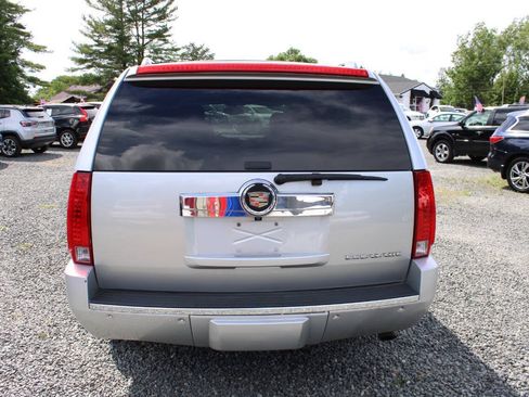 Used 2013 Cadillac Escalade ESV Luxury AWD/4WD image 8