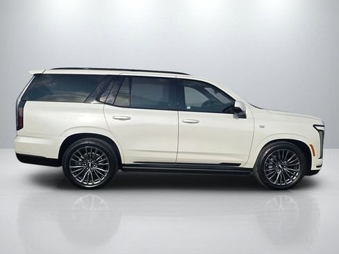 Used 2025 Cadillac Escalade Sport Platinum RWD image 4