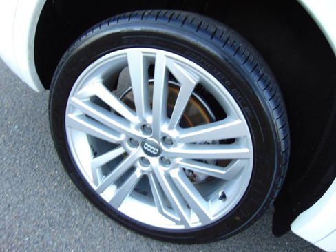 Used 2018 Audi Q5 2.0T Premium Plus w/ Premium Plus Package image 56