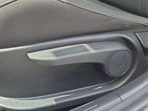 Used 2024 Hyundai Elantra SEL FWD image 15