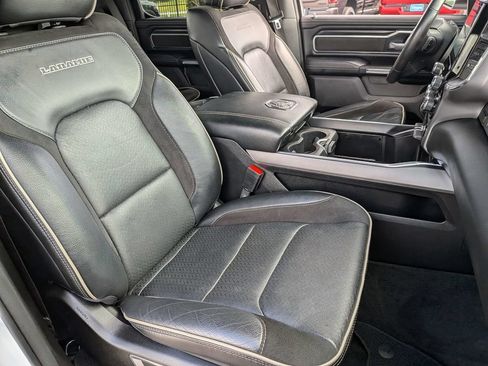 Used 2024 RAM 1500 Laramie AWD/4WD image 7