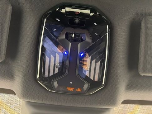 Used 2025 BMW iX xDrive50 w/ Premium Package image 27