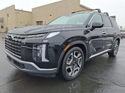 Used 2023 Hyundai Palisade Limited image 3