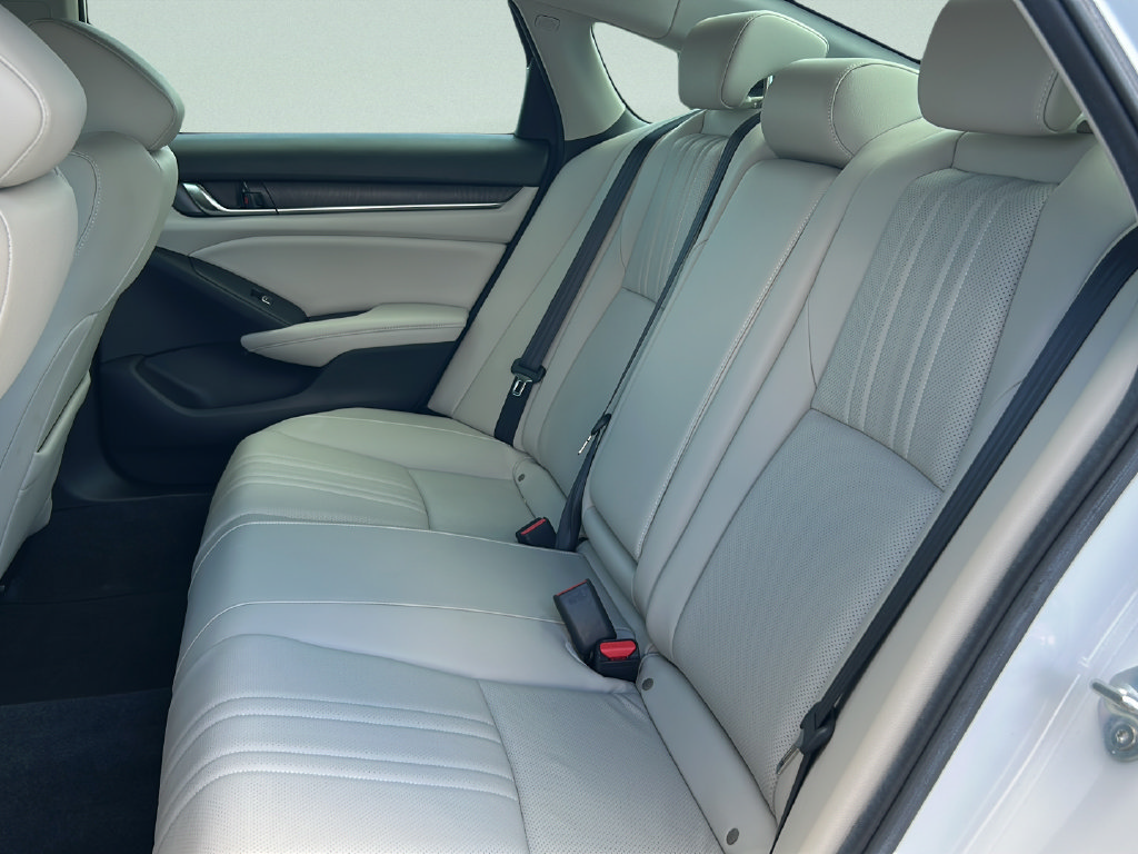 Used 2022 Honda Accord EX-L image 12